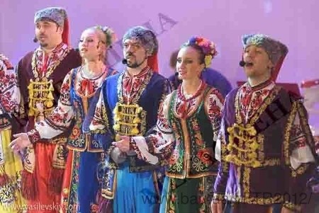 Национальные и народные костюмы