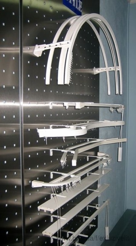 Карнизы. Роллеты.Жалюзи.Пошив на заказ штор,  изготовление  «Римских» штор