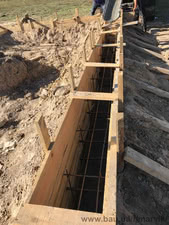 Заливка стрічкового фундаменту з плитою Київська область — БК Марвік Заливка стрічкового фундаменту з плитою Київська область — БК Марвік