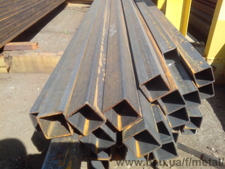 Труба профильна