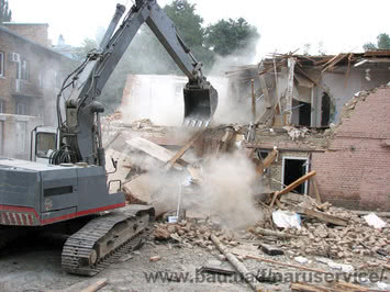 Демонтаж будинку, будівель і споруд