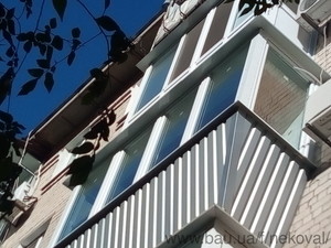 Засклення балкону. &mdash; Салон ВIКНА Валерия