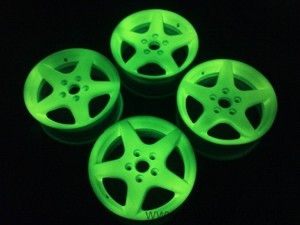 Светящаяся краска Нокстон для металла серии Ультра &mdash; Нокстон