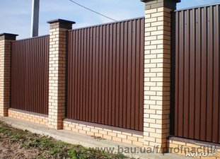 Забор из профнастила цветной с полимерным покрытием &mdash; Донбасс-Профнастил
