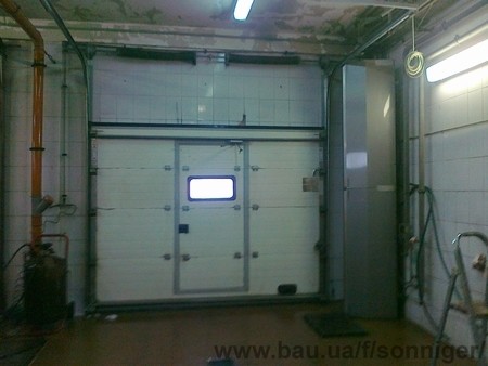 Промышленные воздушные завесы SONNIGER GUARDPRO на автомойке