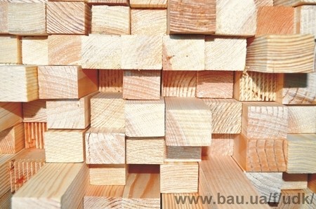 Деревянный брус