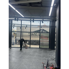 Виготовляємо розсувні ґрати для фасадного скління