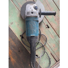 Продам «болгарку» Makita 9069 вживану.