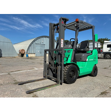 Дизельний навантажувач Mitsubishi KFD15T на нових пневмошин.
