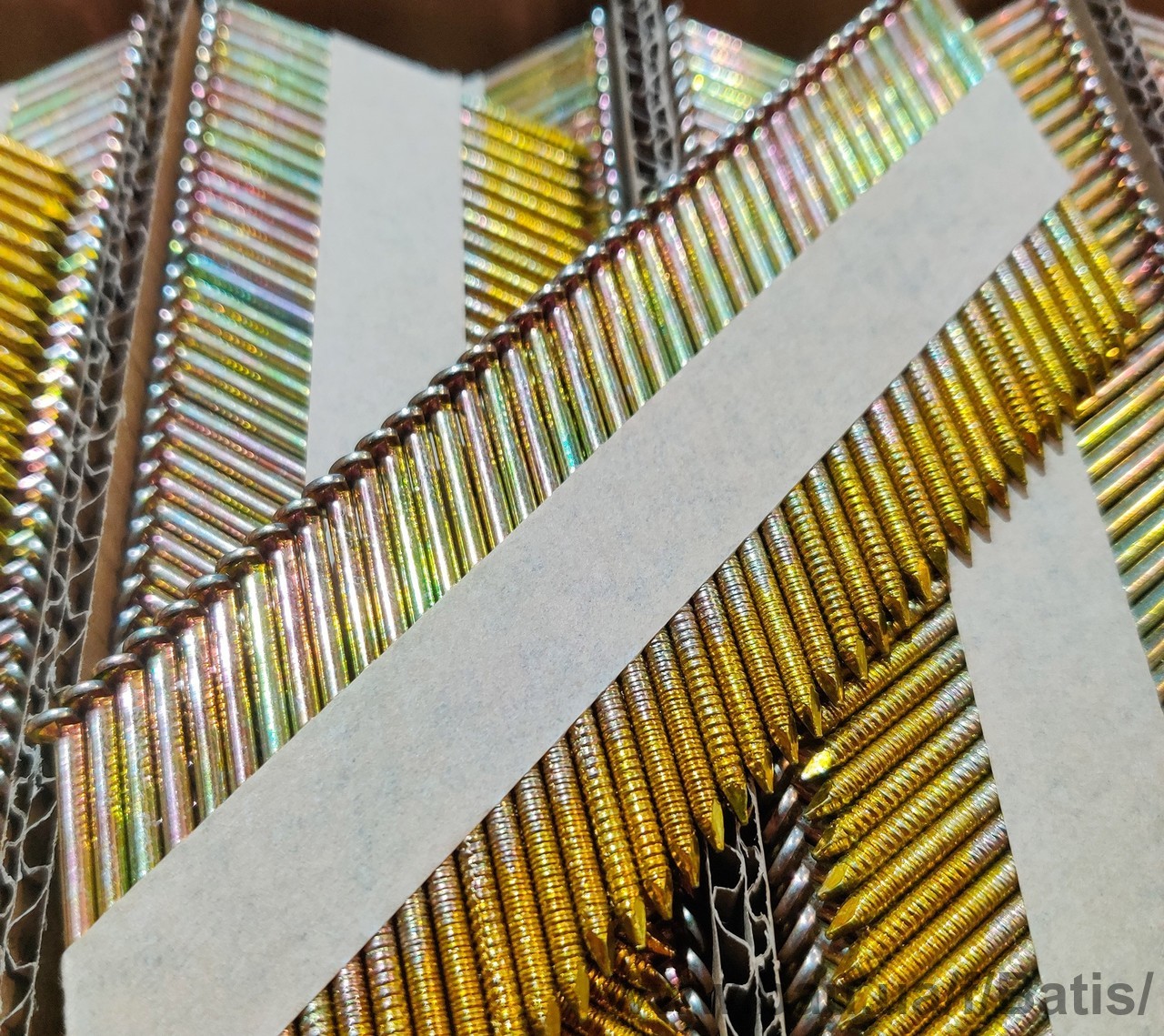 Рейкові цвяхи 34° та професійне кріплення для каркасного будівництва