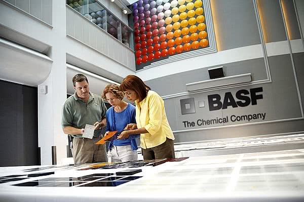 Бізнес декоративних фарб BASF проданий