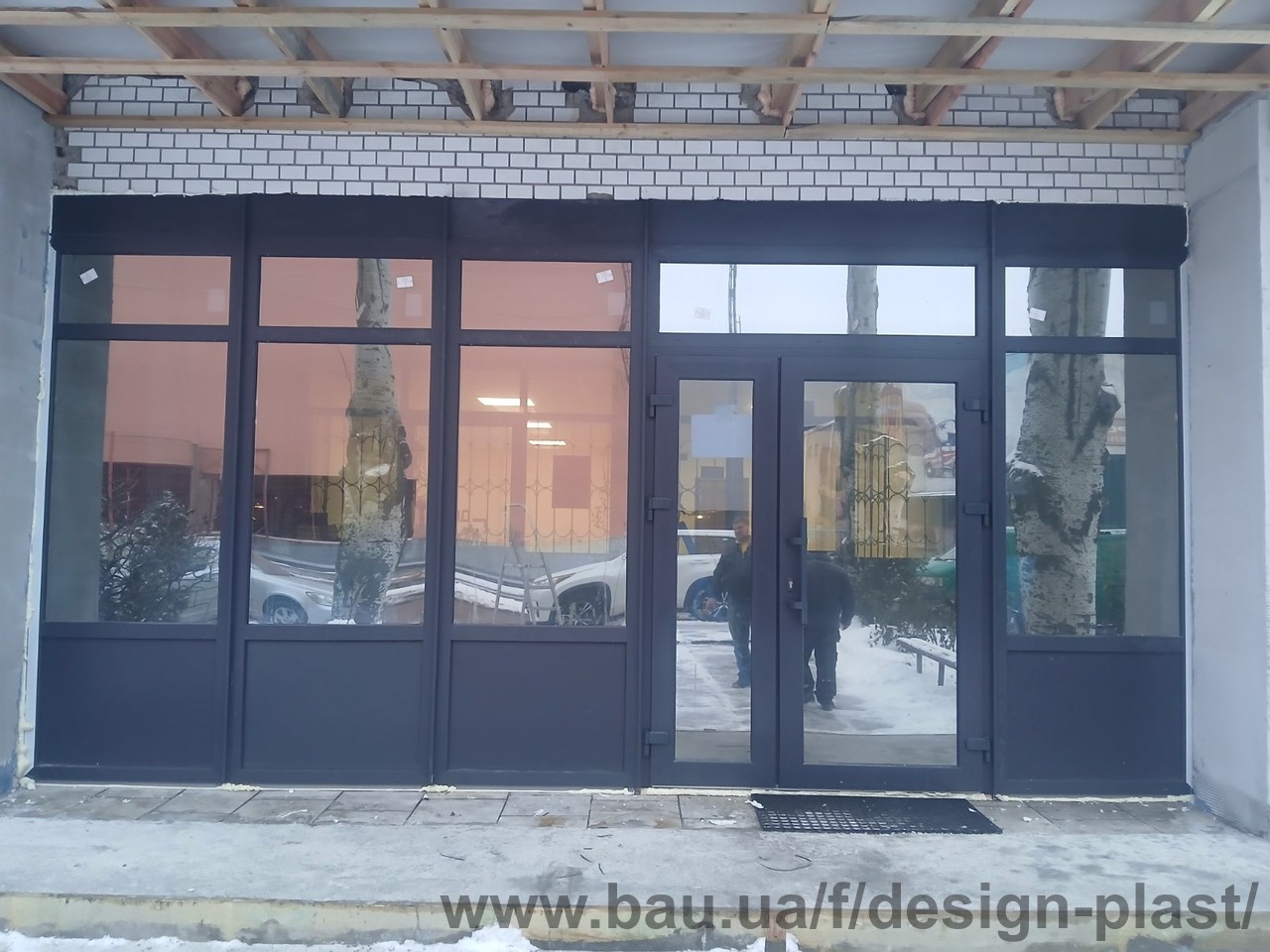 Завершено роботи по встановленню вхідної групи Антрацит