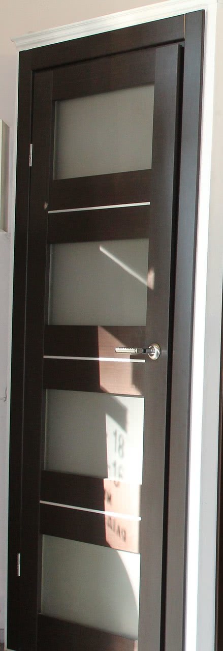 ARTDOOR M-302 Венге зi склом ARTDOOR M-302 Венге зi склом