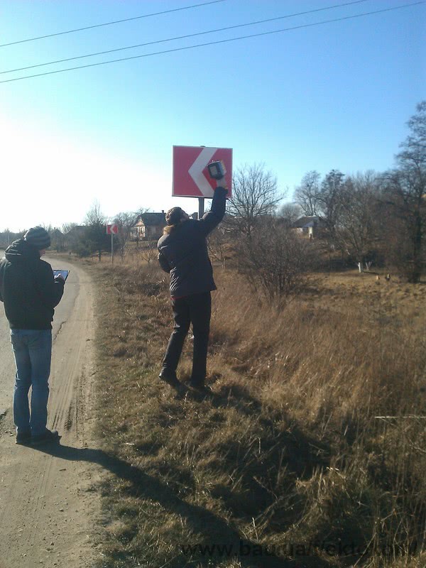 Продовжуються роботи з відновлення дорожніх знаків на автодорозі М-06 Київ-Чоп