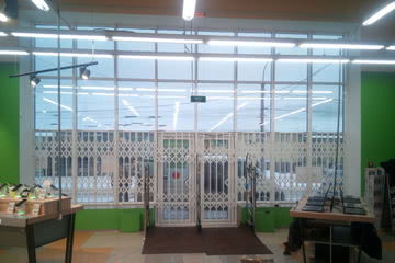 Почали відправлення в Європу розсувних решіток