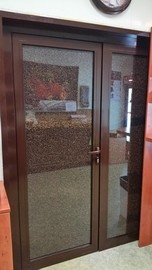 "Юкрейн Сі Груп" виготовила алюмінієві двері зі зернами кави