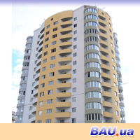 Житловий будинок  з вбудованими нежитловими приміщеннями.