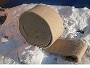 Стрічковий ущільнювач повсть евролен льноватин міжвінцовий утеплювач. Готовий теплоізоляційний матеріал для утеплення швів прорізів і стиків Стрічковий ущільнювач повсть евролен льноватин міжвінцовий утеплювач. Готовий теплоізоляційний матеріал для утеплення швів прорізів і стиків