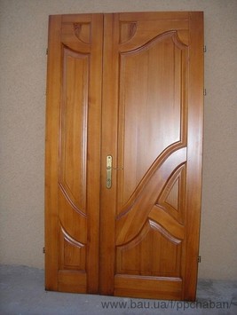 Ексклюзивні двері з масиву сосни