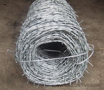Проволока колючая 1, 2-х основная, черная и оцинк. Мотки 200-300 м/п. Проволока Егоза - колюче-ленточное режущее ограждение диаметром 400-800 мм с кронштейнами для монтажа. Проволока колючая 1, 2-х основная, черная и оцинк. Мотки 200-300 м/п. Проволока Егоза - колюче-ленточное режущее ограждение диаметром 400-800 мм с кронштейнами для монтажа.