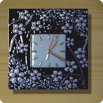 Декоративные часы для любого интерьера. Фьюзинг, кристаллы Сваровски, ручное изготовление.