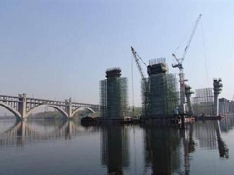 Запорізька ОДА: 100 млн. грн. виділять на будівництво Запорізьких мостів у вересні