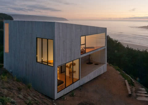 Чилійські архітектори завершили компактний житловий будинок