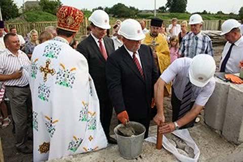 Перед початком навчального року стартувало будівництво шкіл