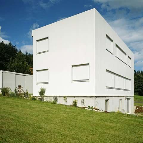 У Австрії побудований зовсім білий будинок