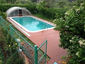 Террасная доска у бассейна &mdash; ДПК Украина