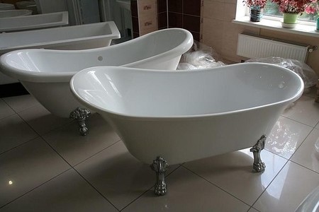 Ванны в магазине