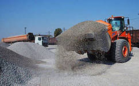 Погрузка щебня