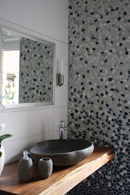 Мозаика из речной гальки бело-серо-черная градиентная