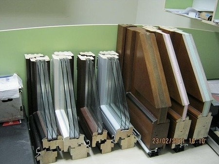 Деревянные современные окна и двери