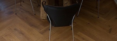 Паркет и массивная доска из дуба и ясеня