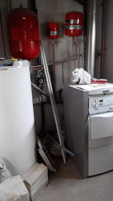 Напольный колел Vaillant и бак-акумулятор DRAZICE