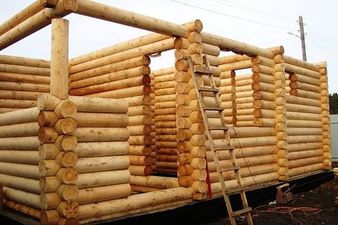 Оцилиндрованное бревно. &mdash; Марку