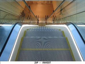 Подсветкой эскалаторов и траволаторов &mdash; ЗІП-ІНВЕСТ