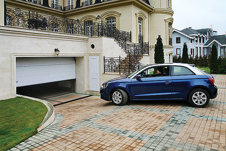 Секционные ворота от группы компаний “DoorHan”