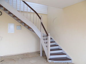 деревяні (дубові) сходи &mdash; Ромстол