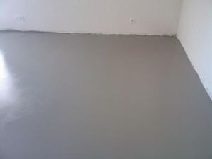 Подготовка пола - самовыравнюющая стяжка — Укладка ламината Подготовка пола - самовыравнюющая стяжка — Укладка ламината