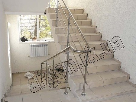 Лестничные перила из нержавейки