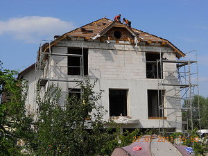 Дах із цементно-пісчаної черепиці. — Подзізей Ю. Т. Дах із цементно-пісчаної черепиці. — Подзізей Ю. Т.