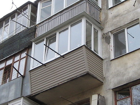 Конечный результат  расширения и остекления балкона