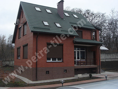 Объект облицованный фасадными панелями производства ТМ Petra