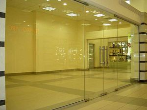 Цельностеклянные перегородки &mdash; Скай Констракшн