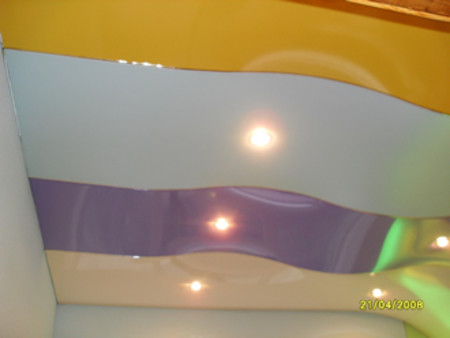 Натяжной потолок кухня