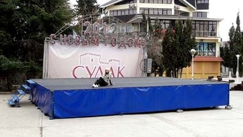 подіум збірно-розбірний 9х7 м