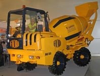 Мобільний бетонозмішувач FIORI DB 180 з самозавантаженням, продуктивність 7куб.м/час бетону